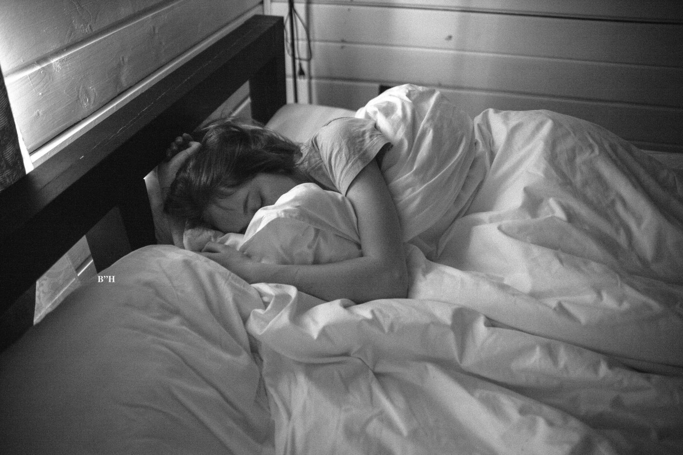 woman sleeping, dreaming